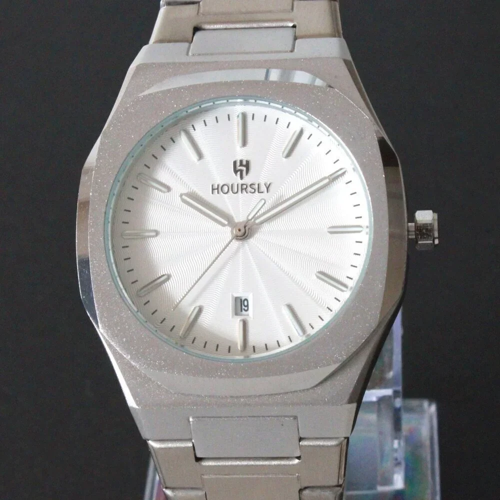 Men's Sports Watch Integrated Bracelet White Dial 42mm